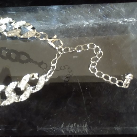 Linked Chain Bracelet - Picture 4 of 5
